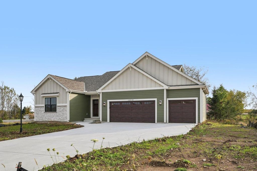 Photo of W149N11982 Red Holly DRIVE, Germantown, WI 53022 (MLS # 1940074)