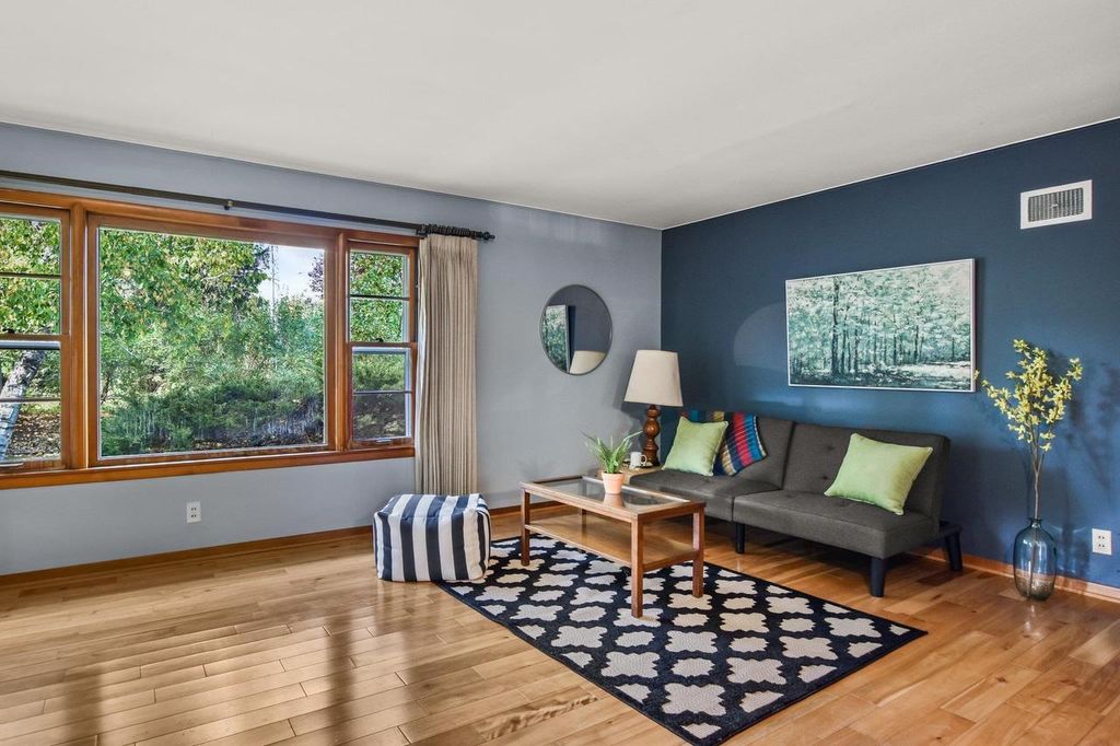 Photo of W47N849 Bobolink AVENUE, Cedarburg, WI 53012 (MLS # 1944543)