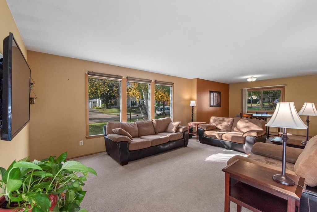 Photo of 11924 W Ohio AVENUE, West Allis, WI 53227 (MLS # 1939275)