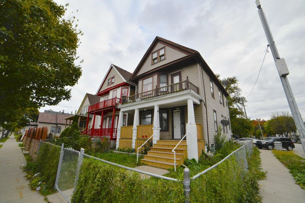 Photo of 1835 W Burnham STREET, Milwaukee, WI 53204 (MLS # 1941772)