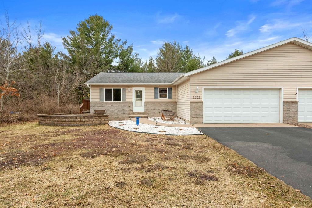 Photo of 3323 Rosewood DRIVE, Plover, WI 54467 (MLS # 22601260)