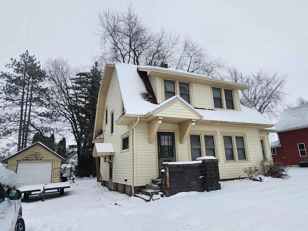 Photo of 210 S Division STREET, Loyal, WI 54446 (MLS # 22505625)