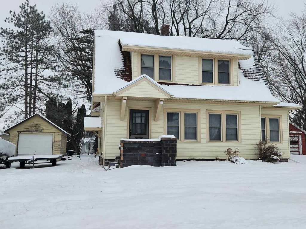 Photo of 210 S Division STREET, Loyal, WI 54446 (MLS # 22505625)