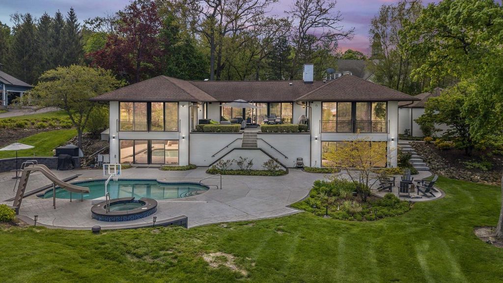 Photo of N1888 Loramoor LANE, Lake Geneva, WI 53147 (MLS # 1962819)