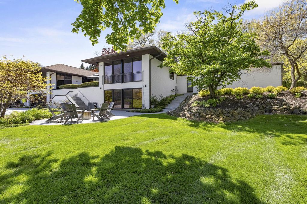 Photo of N1888 Loramoor LANE, Lake Geneva, WI 53147 (MLS # 1962819)