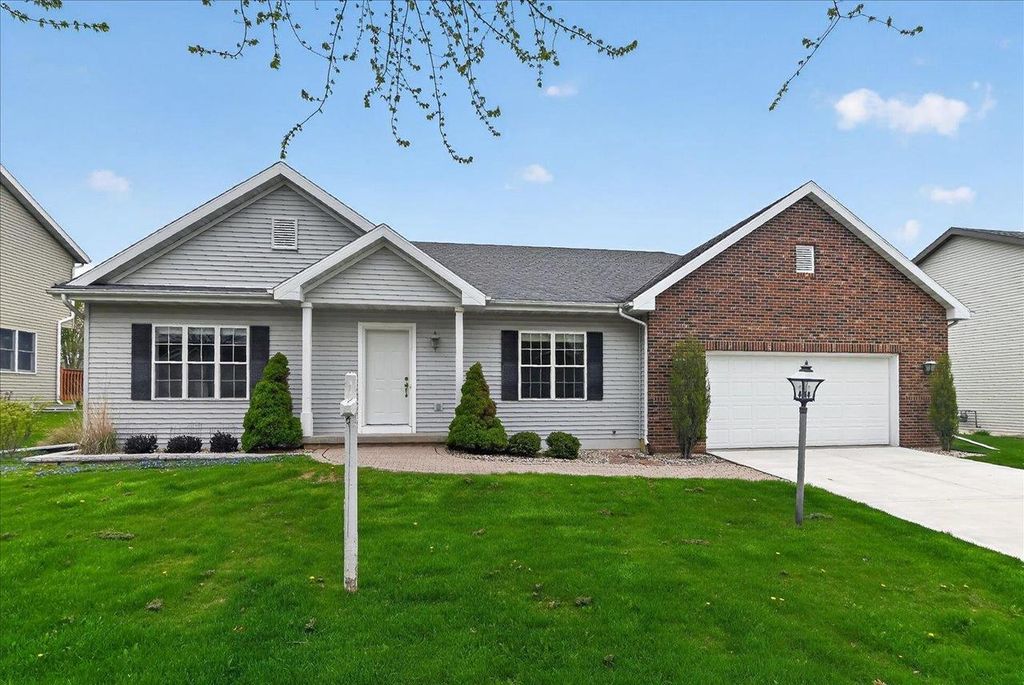 Photo of 507 Galway TERRACE, Cottage Grove, WI 53527 (MLS # 2020213)