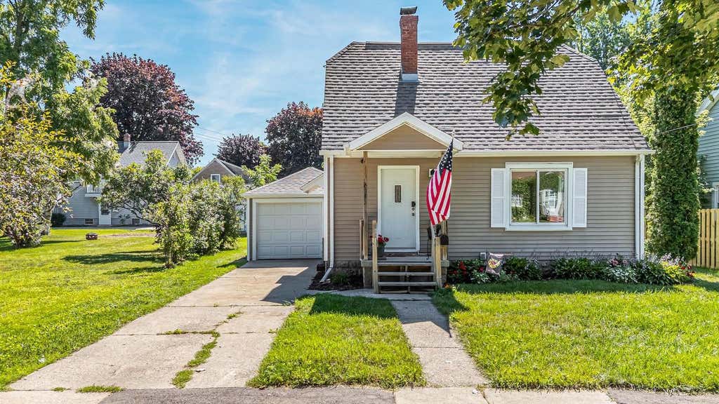 Photo of 614 Kaukauna STREET, Kaukauna, WI 54130 (MLS # 50331646)