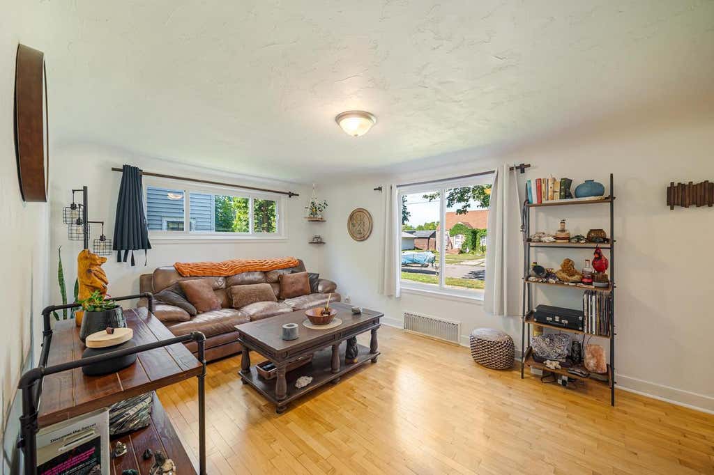 Photo of 614 Kaukauna STREET, Kaukauna, WI 54130 (MLS # 50331646)