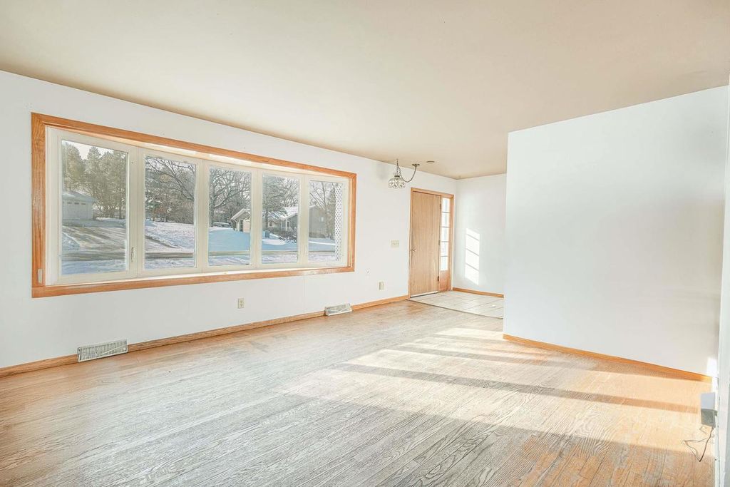 Photo of 1734 OAKVIEW DRIVE, Stoughton, WI 53589 (MLS # 2012403)