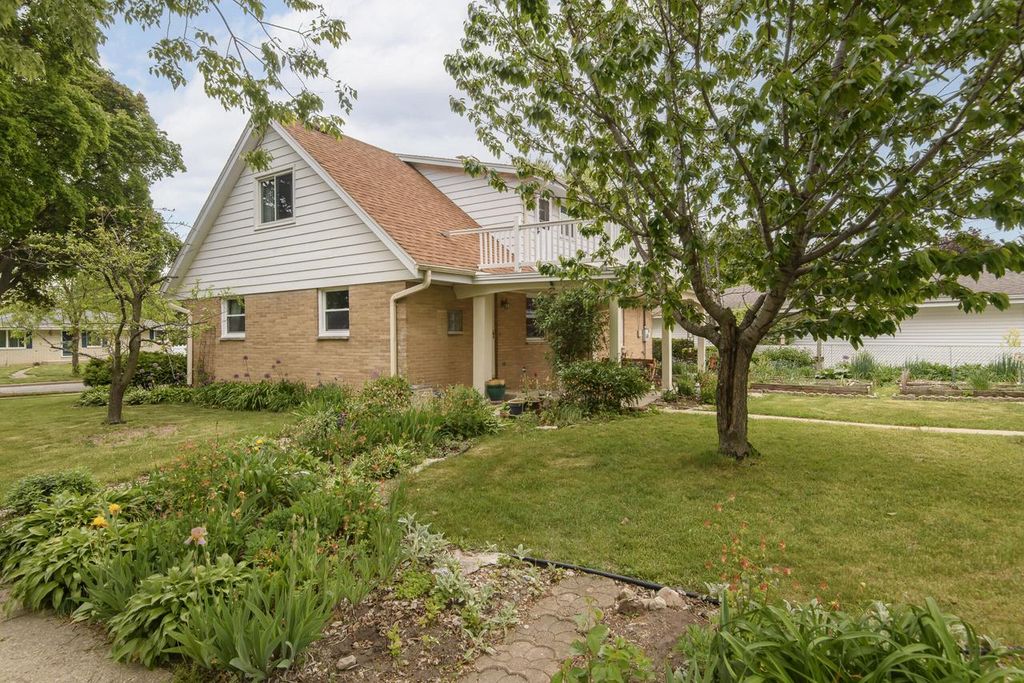 Photo of 3725 S Marcy STREET, Milwaukee, WI 53220 (MLS # 1963648)