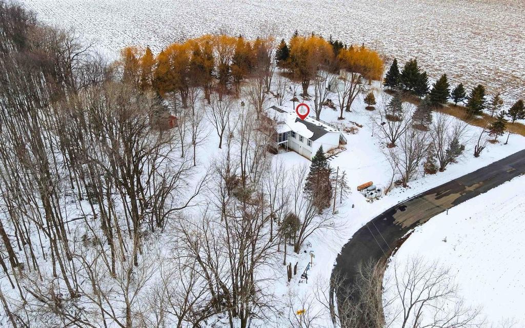 Photo of 7707 Quigley ROAD, Omro, WI 54963 (MLS # 50320933)