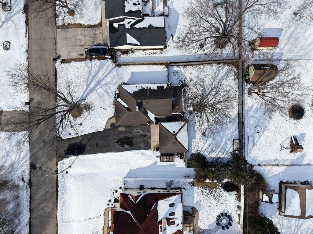 Photo of 808 Manor DRIVE, Silver Lake, WI 53170 (MLS # 1950137)