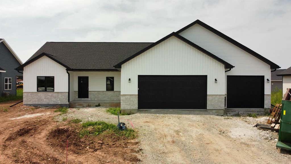 Photo of 8339 Marlo AVENUE, Neenah, WI 54956 (MLS # 50331085)
