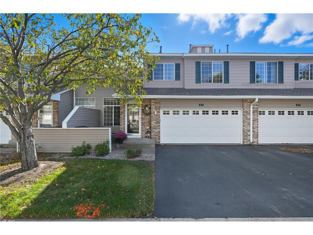 Photo of 834 Summer Pines CIRCLE, Hudson, WI 54016 (MLS # 7040374)