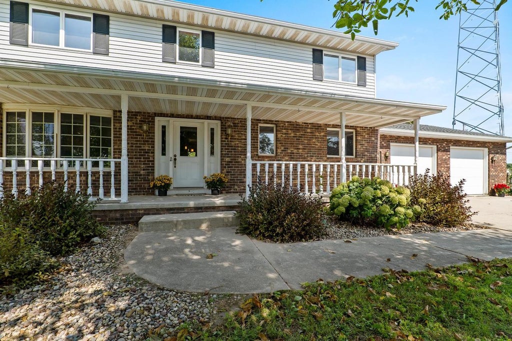 Photo of 212 Apple Blossom LANE, Manitowoc, WI 54220 (MLS # 50332961)
