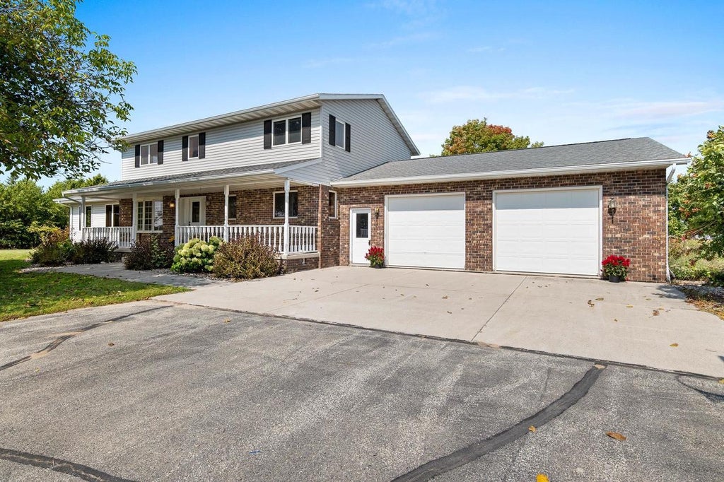 Photo of 212 Apple Blossom LANE, Manitowoc, WI 54220 (MLS # 50332961)