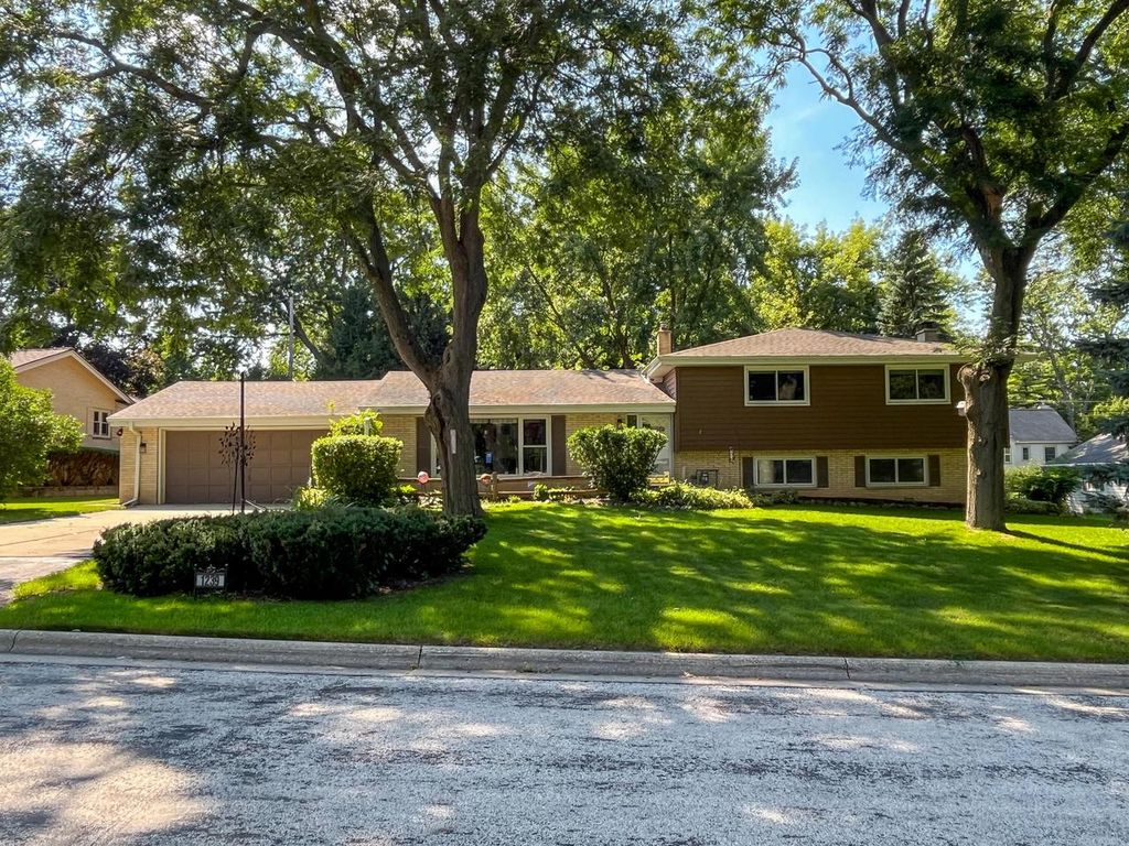 Photo of 1239 N 122nd STREET, Wauwatosa, WI 53226 (MLS # 1941329)