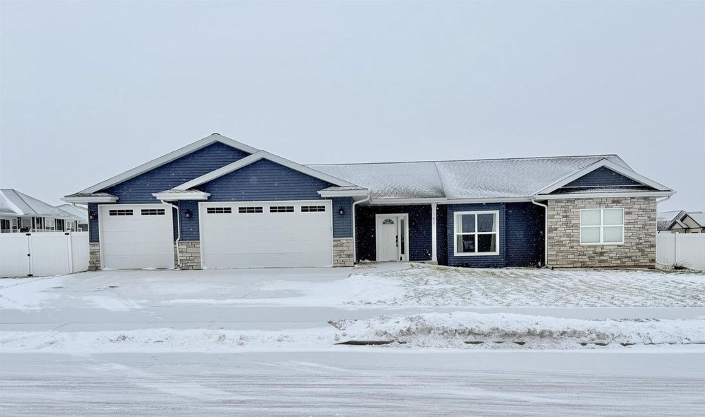 Photo of 162 Chickadee LANE, Sauk City, WI 53583 (MLS # 2014446)