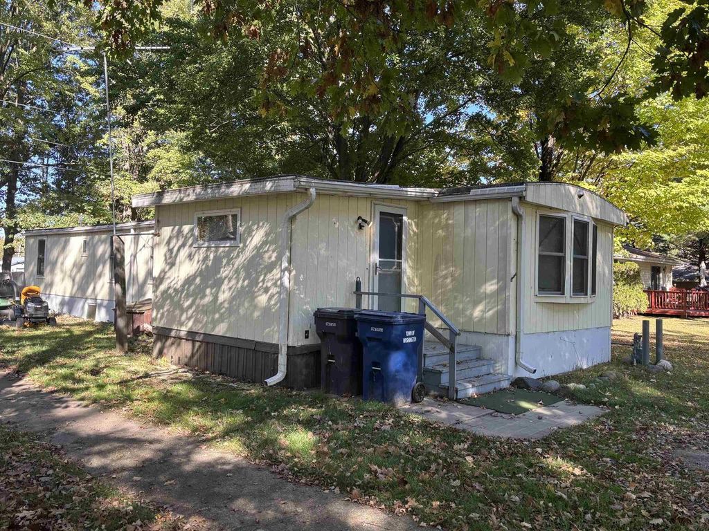 Photo of W5120 Shady LANE, Shawano, WI 54166 (MLS # 50315589)