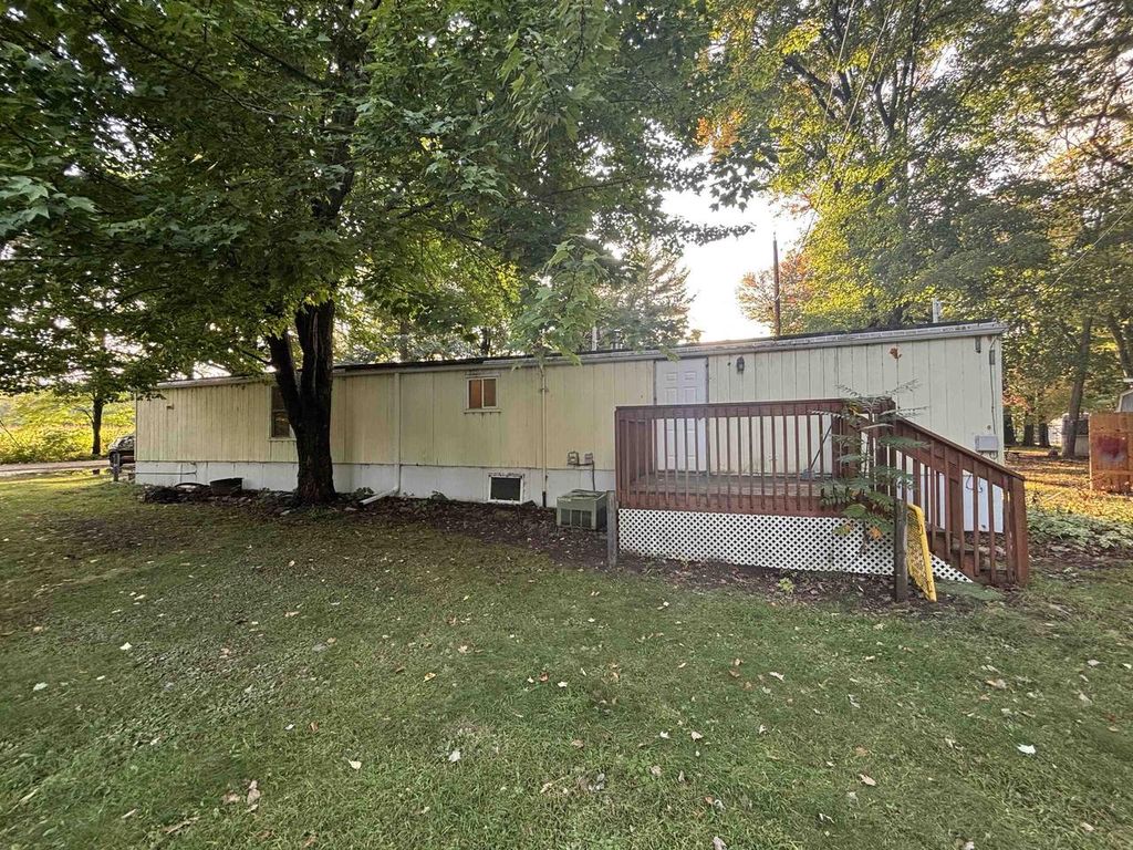 Photo of W5120 Shady LANE, Shawano, WI 54166 (MLS # 50315589)