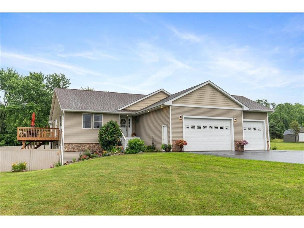 Photo of 1021 167th STREET, Hammond, WI 54015 (MLS # 7018288)