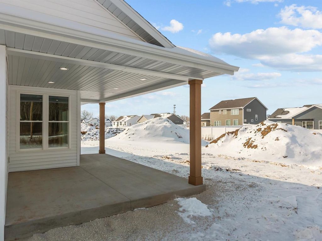 Photo of N8881 Killarney WAY, Menasha, WI 54952 (MLS # 50320782)