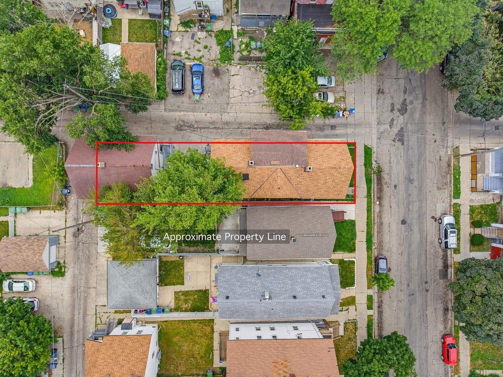 Photo of 2258 S 17th STREET, Milwaukee, WI 53215 (MLS # 2028568)
