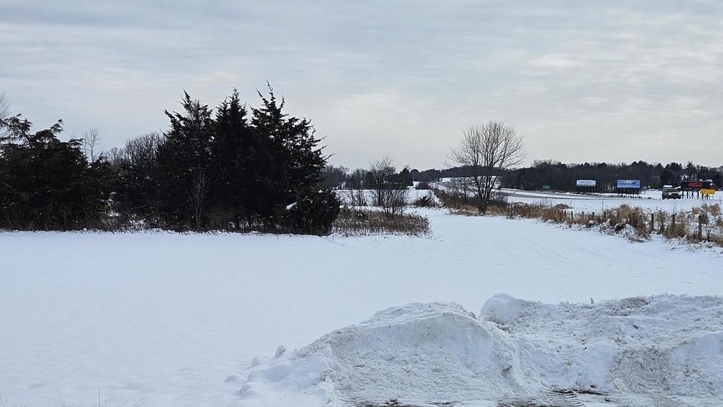 Photo of N8319 Airport ROAD, Watertown, WI 53094 (MLS # 1944809)