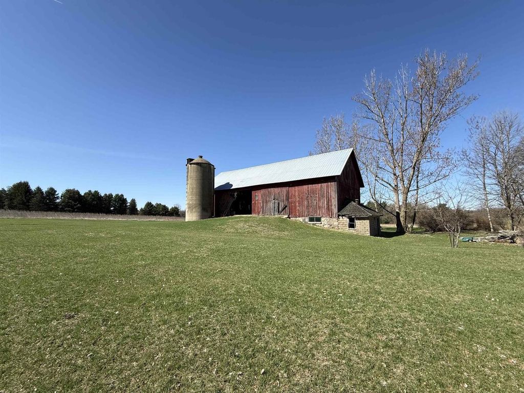 Photo of W11453 Mill Creek ROAD, Gresham, WI 54128 (MLS # 50324401)