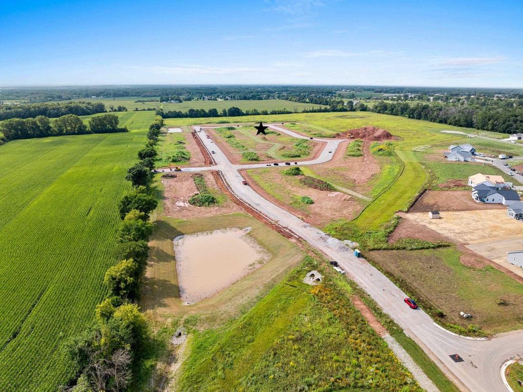 Photo of Xavier DRIVE, Neenah, WI 54956 (MLS # 50320911)