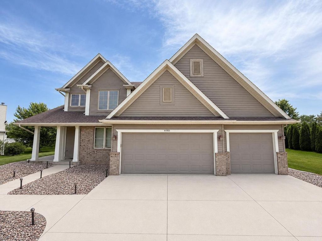 Photo of W1923 Fairfield LANE, Sheboygan, WI 53083 (MLS # 1970196)