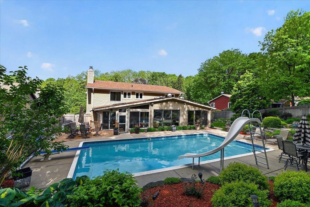 Photo of 6207 Indian Mound DRIVE, Mcfarland, WI 53558 (MLS # 2023632)