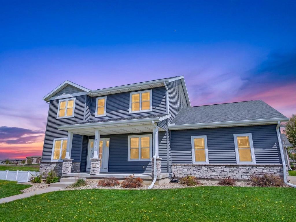 Photo of 2402 Blue Heron BOULEVARD, Sun Prairie, WI 53590 (MLS # 2019616)