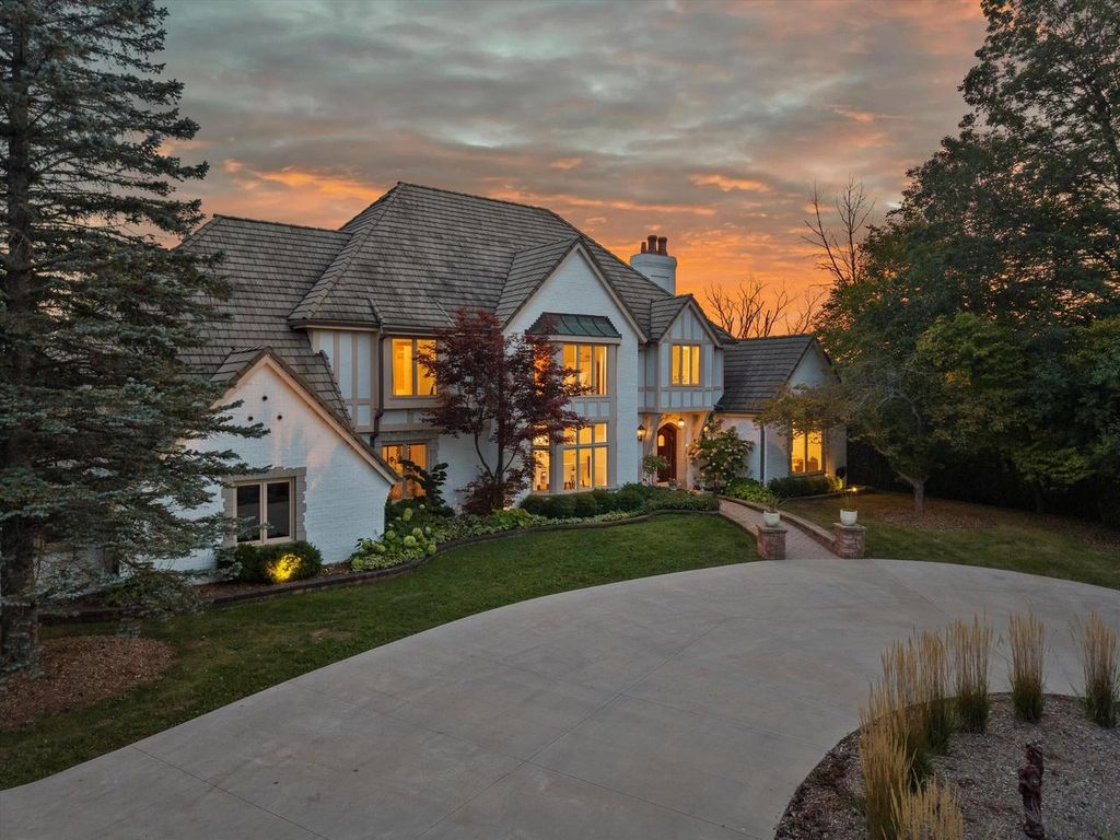 Photo of 2751 W Deer Creek COURT, River Hills, WI 53217 (MLS # 1946805)