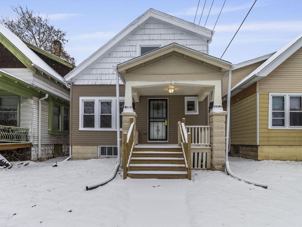 Photo of 1818 W Nash STREET, Milwaukee, WI 53206 (MLS # 1947966)