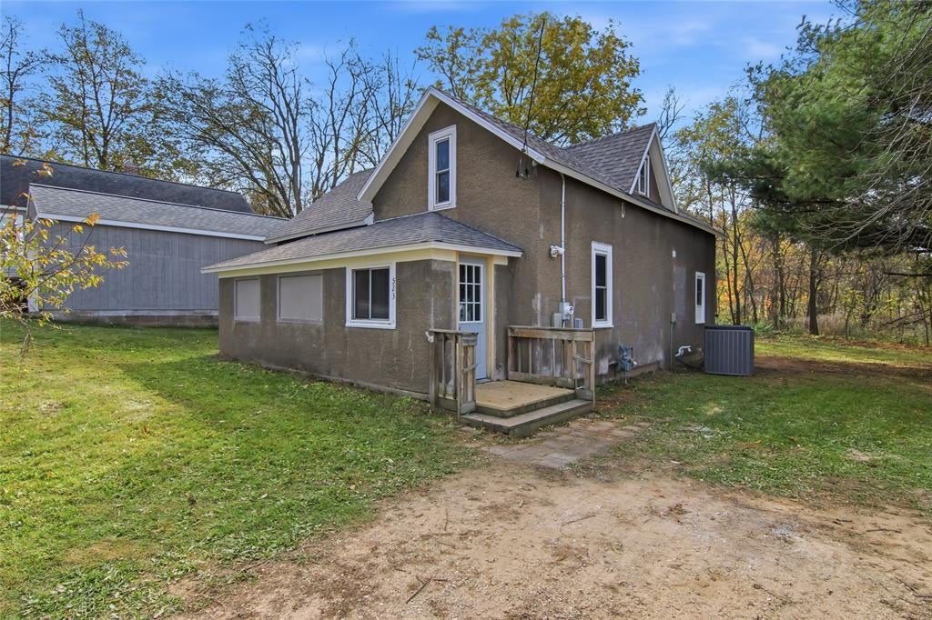 Photo of 523 7th AVENUE, Durand, WI 54736 (MLS # 1606286)