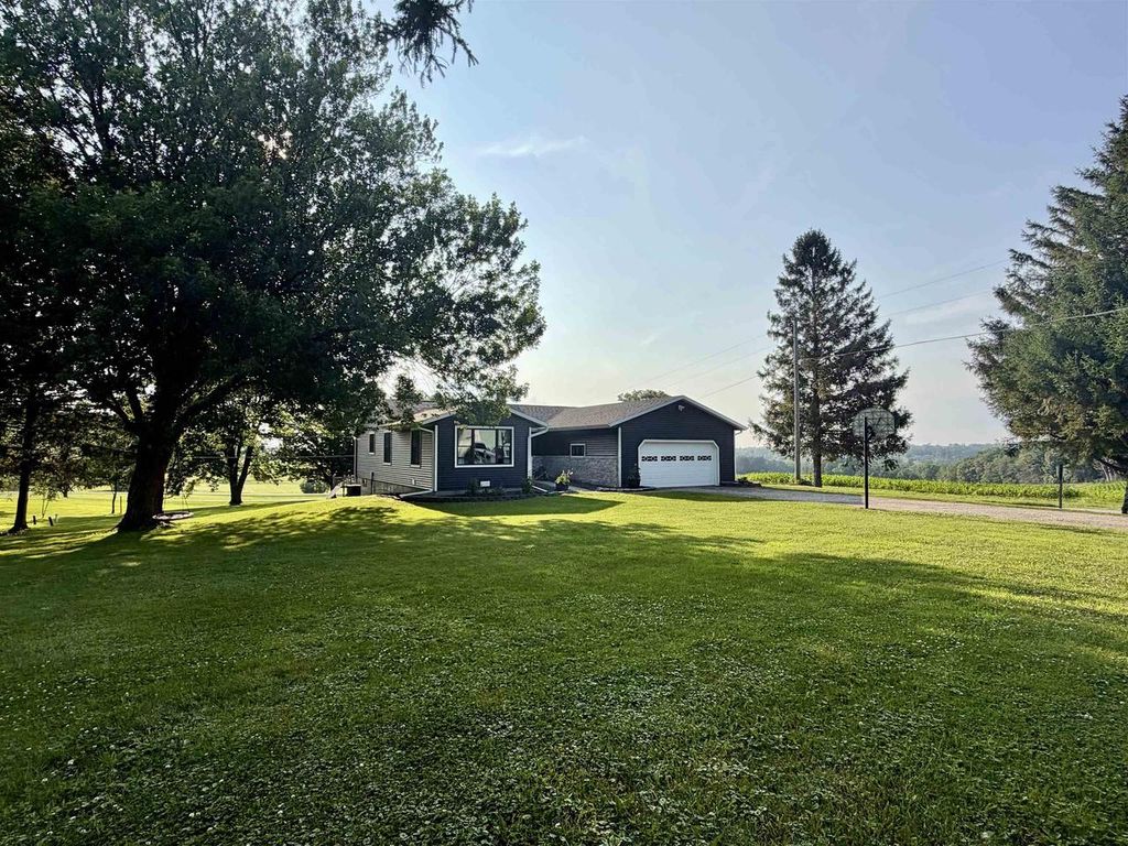 Photo of S5703 County Road J ROAD, Viroqua, WI 54665 (MLS # 2028653)