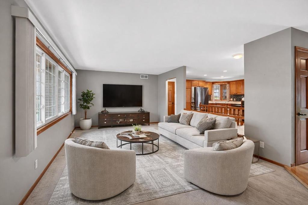 Photo of 450 Bonnie ROAD, Cottage Grove, WI 53527 (MLS # 2018090)