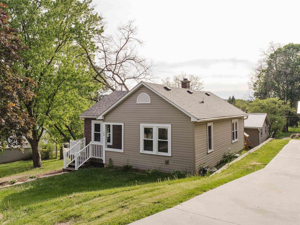Photo of 198 S Rosa STREET, Richland Center, WI 53581 (MLS # 2023358)