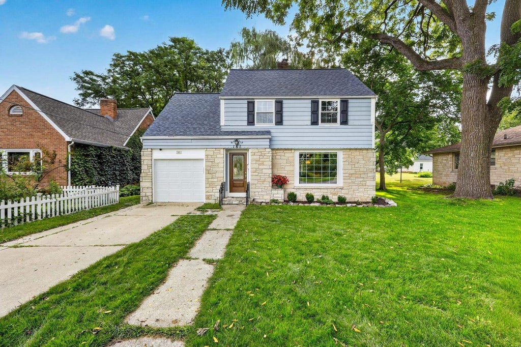 Photo of 181 Union STREET, Sun Prairie, WI 53590 (MLS # 2031440)