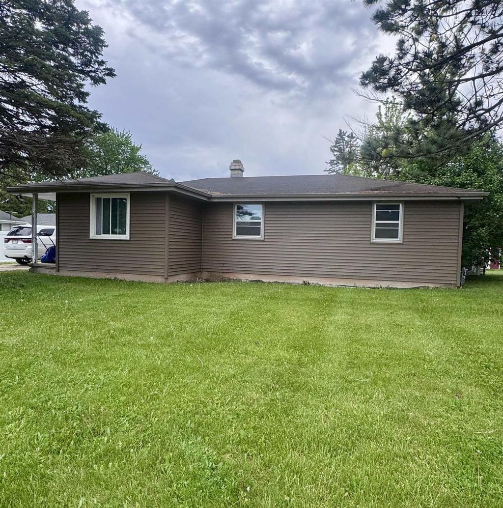 Photo of 1105 Fay COURT, De Pere, WI 54115 (MLS # 50326365)