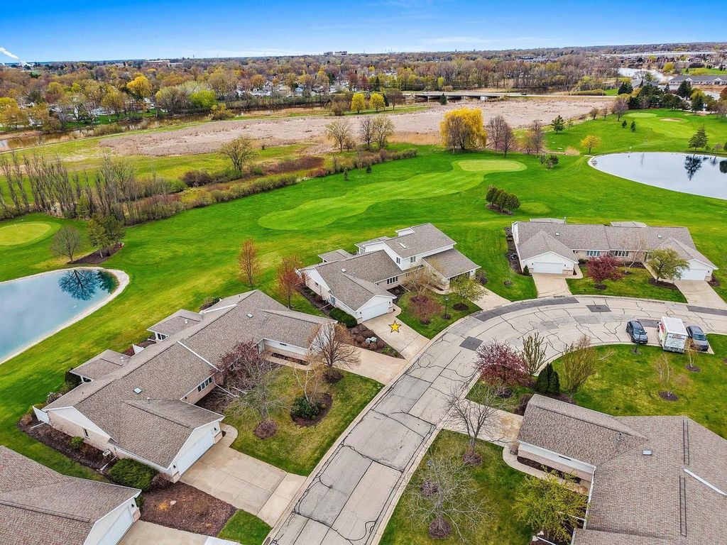 Photo of 1633 Twin Lakes CIRCLE, Green Bay, WI 54311 (MLS # 50324906)