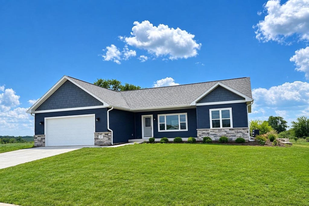 Photo of 103 Graelyn CIRCLE, Barneveld, WI 53507 (MLS # 2035424)