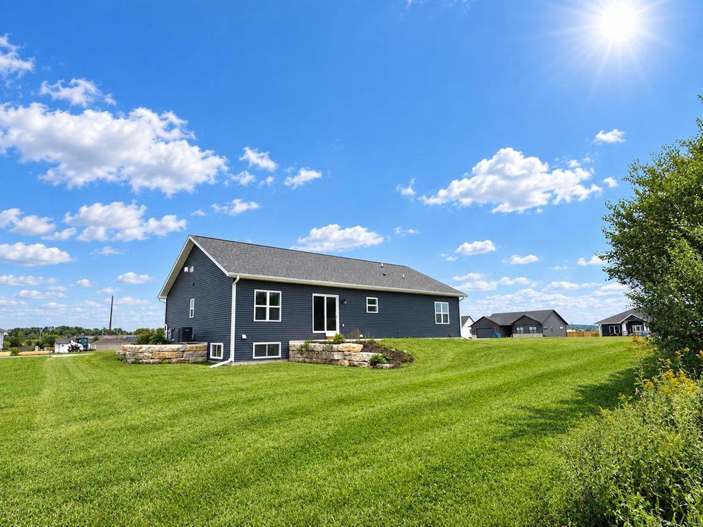 Photo of 103 Graelyn CIRCLE, Barneveld, WI 53507 (MLS # 2035424)