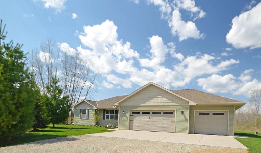 Photo of 5548 Oak Orchard ROAD, Abrams, WI 54101 (MLS # 50324862)