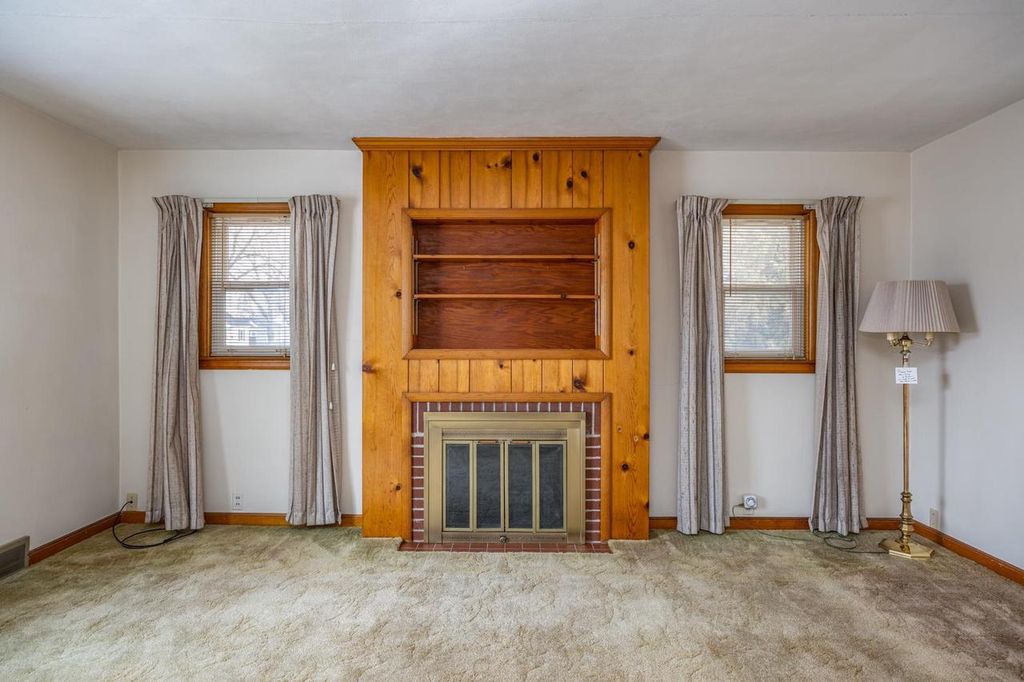 Photo of 962 Higgins AVENUE, Neenah, WI 54956 (MLS # 50319823)