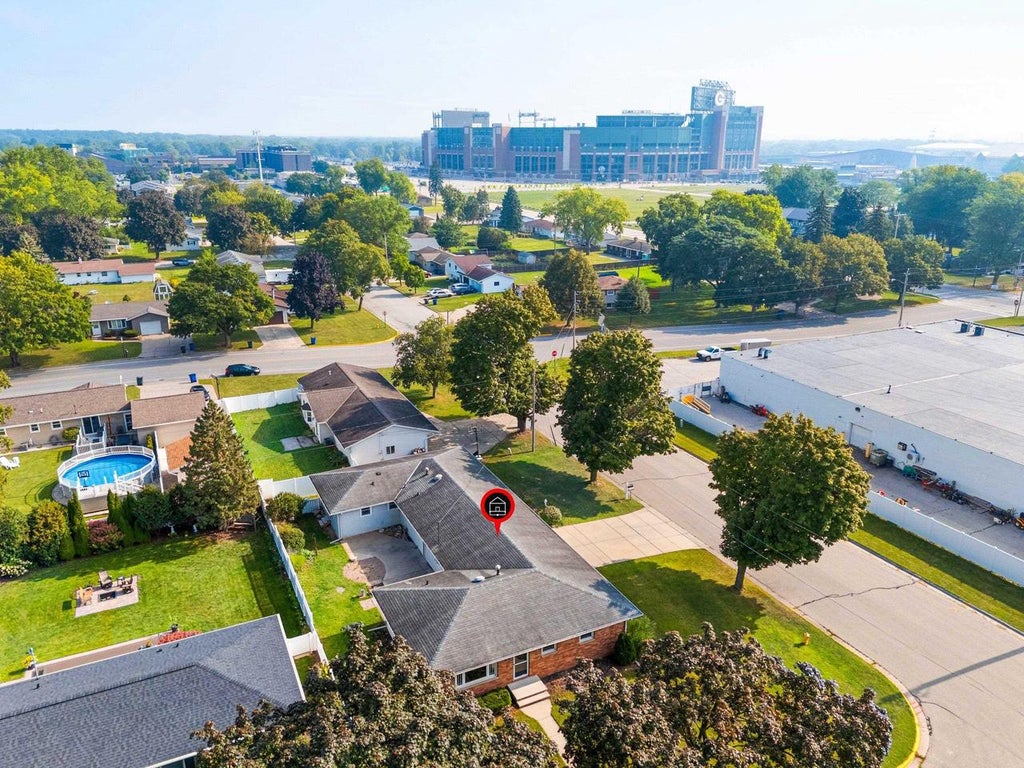 Photo of 2098 True LANE, Green Bay, WI 54304 (MLS # 50332057)