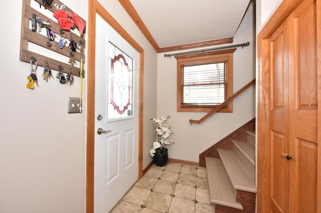 Photo of 537 Elizabeth STREET, Waukesha, WI 53186 (MLS # 1948126)