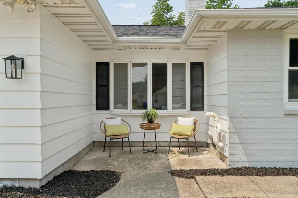 Photo of 2219 N Union STREET, Appleton, WI 54911 (MLS # 50329408)