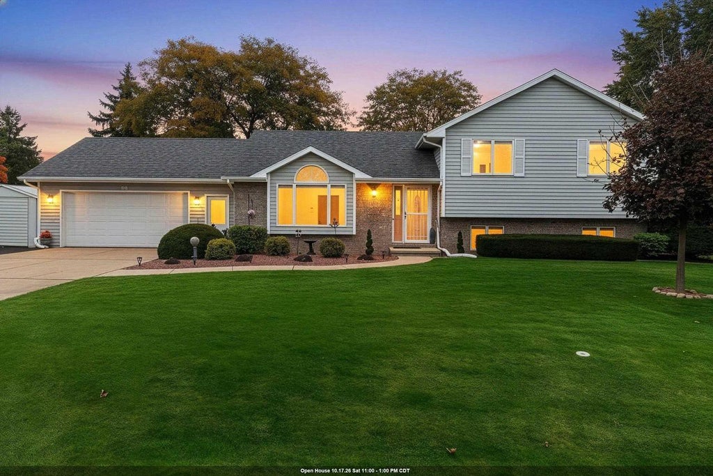 Photo of N9653 Gina DRIVE, Appleton, WI 54915 (MLS # 50334309)